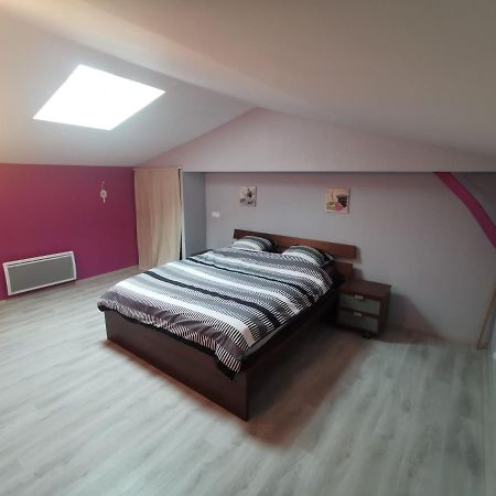 Logis De Reuneubeul Les Peintures 外观 照片
